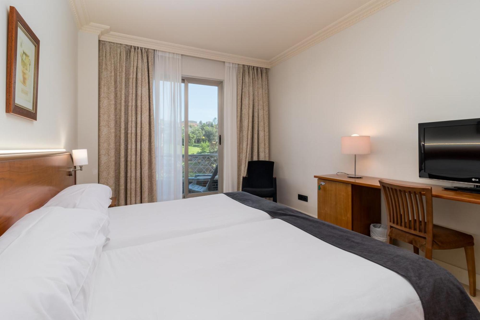 Hotel Milagros Golf Mogro Exteriör bild