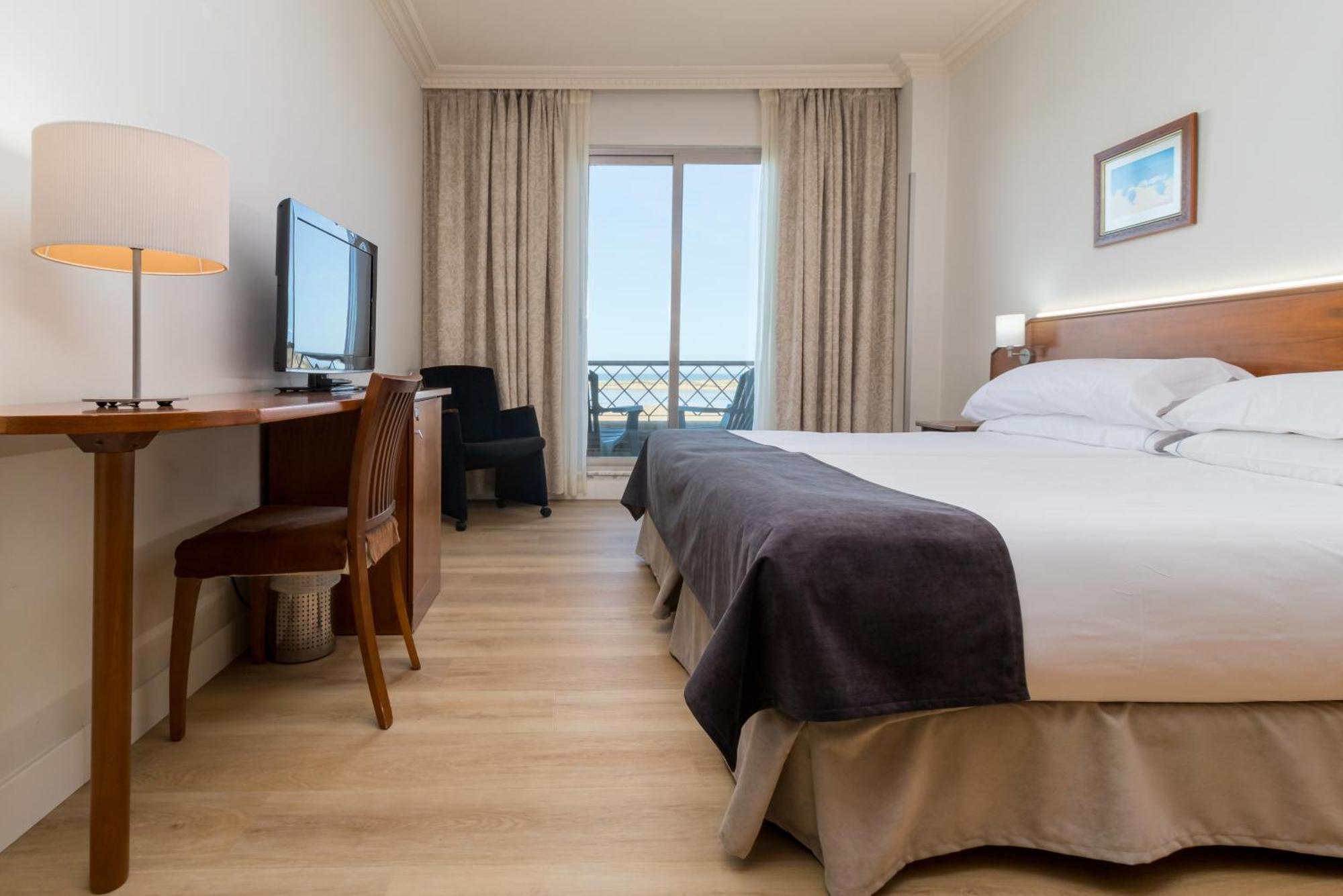 Hotel Milagros Golf Mogro Exteriör bild